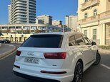Audi Q7-3