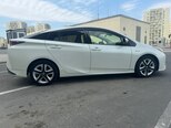 Toyota Prius-8