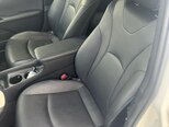 Toyota Prius-11