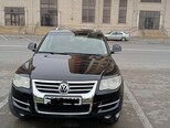 Volkswagen Touareg-1