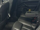 Porsche Cayenne S-13