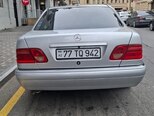 Mercedes E 240-5
