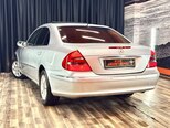 Mercedes E 270-9