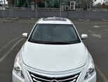 Nissan Altima-1