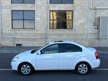 Hyundai Accent-11