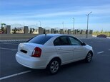Hyundai Accent-17