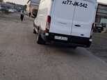 Ford Transit-8