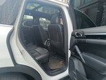 Porsche Cayenne-4