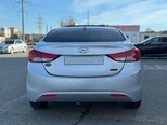 Hyundai Elantra-7