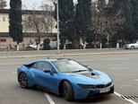 BMW i8-1
