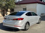 Hyundai Elantra-7