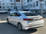 Hyundai Elantra-6