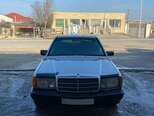 Mercedes 190-1