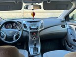 Hyundai Elantra-12
