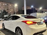 Hyundai Elantra-8