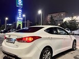Hyundai Elantra-7