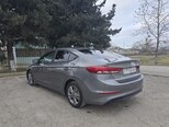 Hyundai Elantra-7