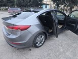Hyundai Elantra-9
