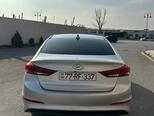 Hyundai Elantra-3