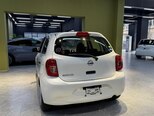 Nissan March-9