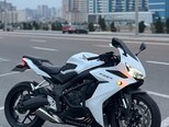 Honda CBR650R-1