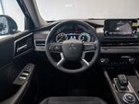 Mitsubishi Outlander-10
