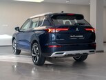 Mitsubishi Outlander-5
