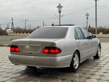 Mercedes E 320-7