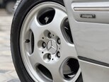 Mercedes E 320-9