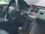 Mercedes E 320-11