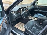 Mercedes E 320-11