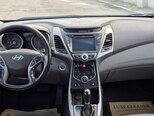 Hyundai Elantra-8
