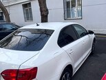 Volkswagen Jetta-4