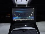 Hongqi E-HS9-16