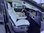 Hongqi E-HS9-12