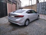 Hyundai Elantra-4
