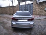 Hyundai Elantra-3