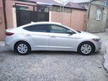 Hyundai Elantra-6