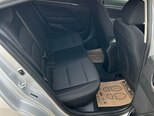 Hyundai Elantra-11
