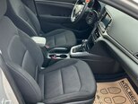 Hyundai Elantra-12
