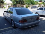 Mercedes E 200-8
