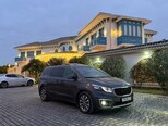 Kia Carnival-1