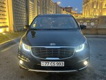 Kia Carnival-1