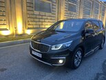 Kia Carnival-18