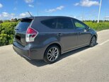 Toyota Prius V-2
