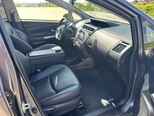 Toyota Prius V-8
