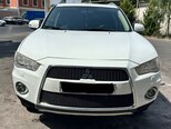 Mitsubishi Outlander-7