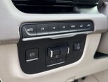 Cadillac Escalade-12
