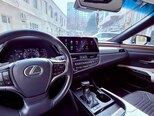 Lexus ES 300h-16