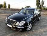 Mercedes E 240-1